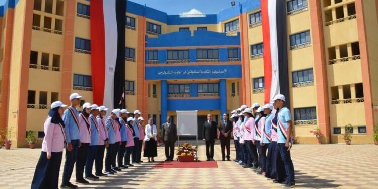 مدارس المتفوقين في العلوم والتكنولوجيا stem