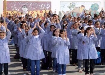 الزي المدرسي الموحد للطلاب في العام الدراسي الجديد2025