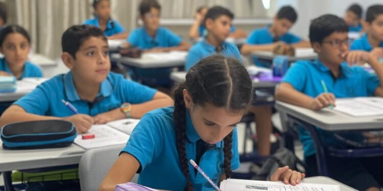 50 طالب في الفصل.. تجهيز المدارس لقوائم الطلاب للعام الدراسي الجديد 2025