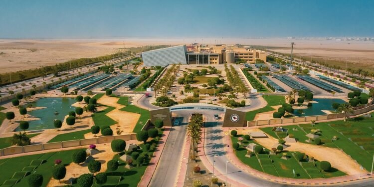 30 منحة دراسية بجامعة الامير محمد بن فهد للطلاب السوريين.. تفاصيل