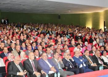 صرف 1000جنيه حافز للمعلمين.. تفاصيل