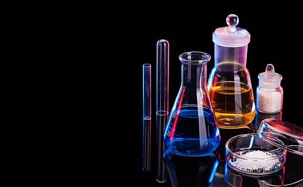 كتاب الامتحان كيمياء تانية ثانوي الترم الأول 2026