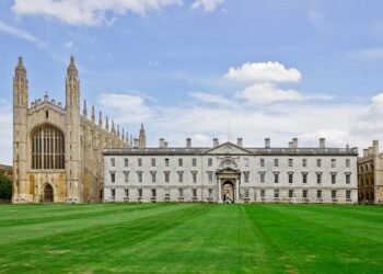 منحة جامعة كامبريدج