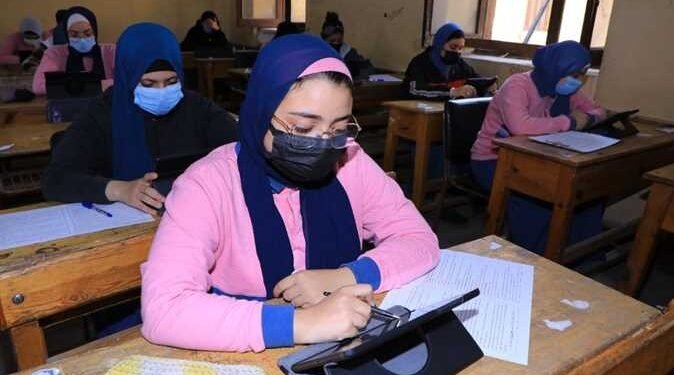 موعد تسليم التابلت لطلاب أولي ثانوي 2025-2026